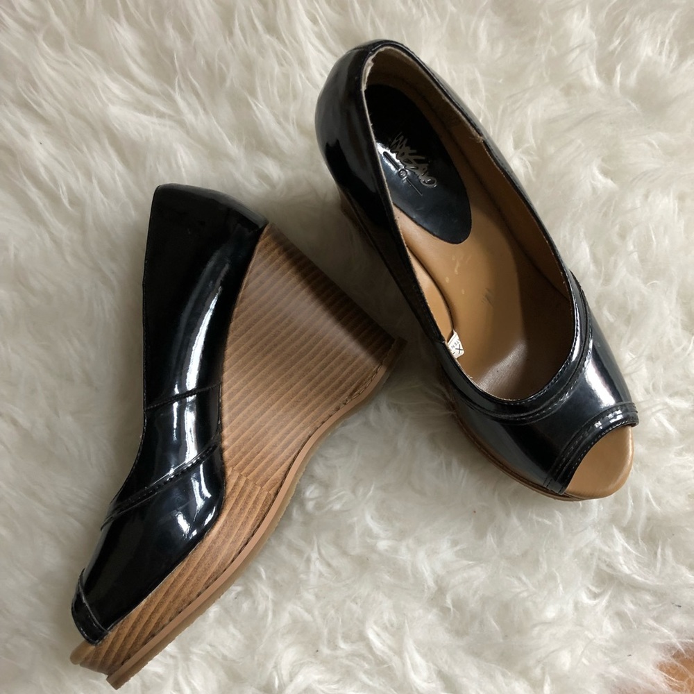 Massimo Black Patent Leather Peep Toe Wedges Sz7.5